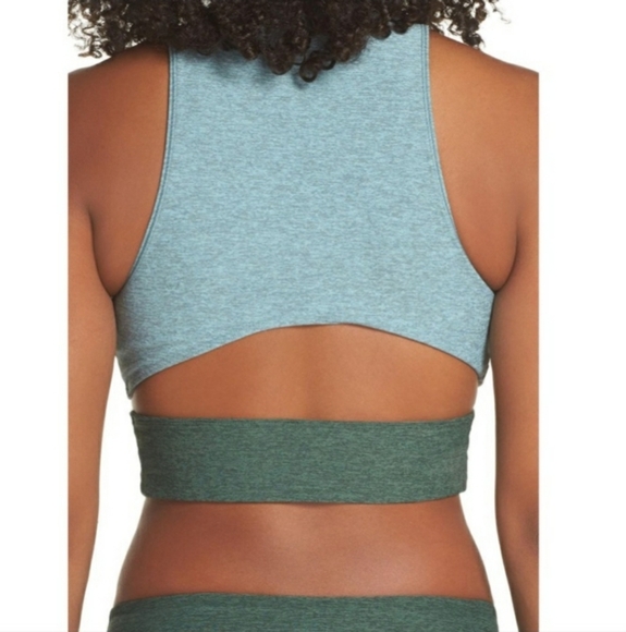 Outdoor Voices| Racer Back Slash Back Sports Bra - Picture 3 of 7